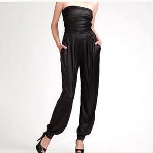Elizabeth and James rouched black strapless cuff ankle jumpsuit sz6